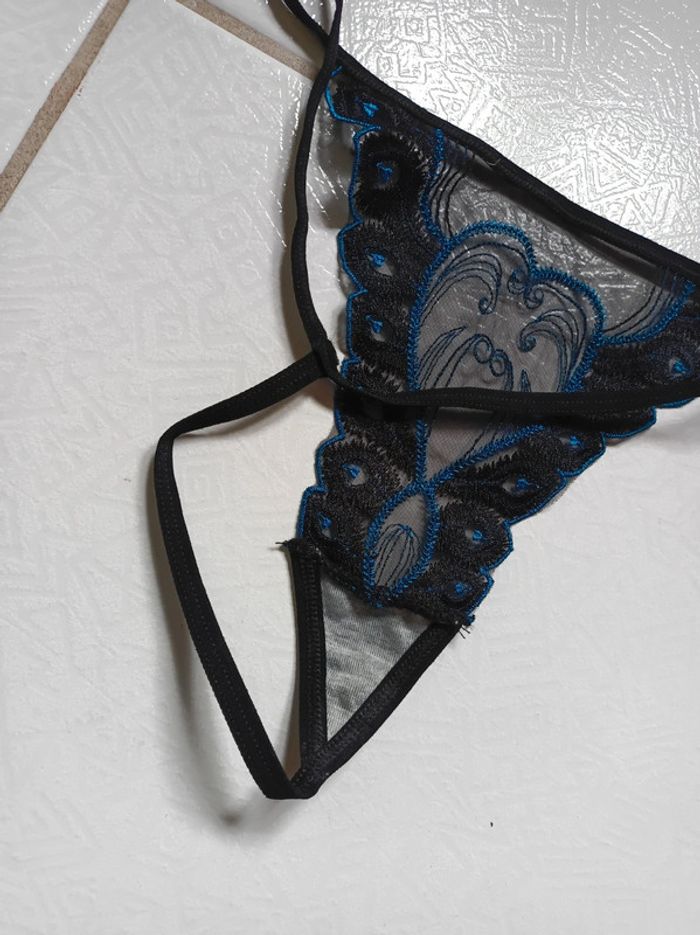 String femme noir et bleu - photo numéro 3