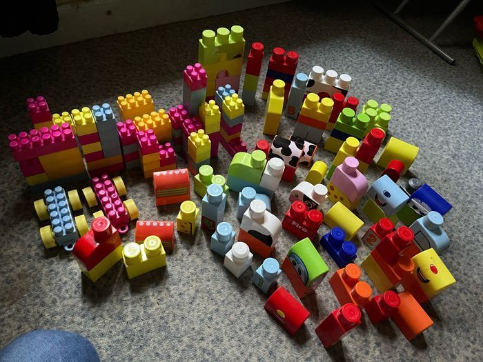 Lot de jouets