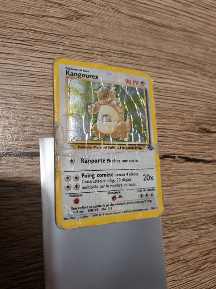 Carte pokémon kangourex HOLO 5/64 fr année 2000 jungle trés abîmé