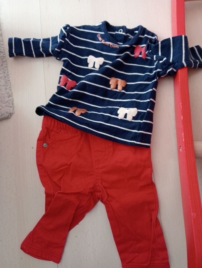 Jean et tee-shirt manche longue