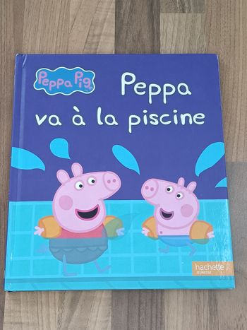 Livre Peppa Pig - Peppa va à la piscine 