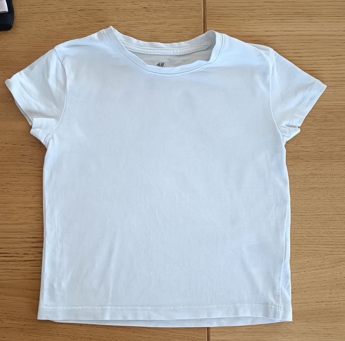 LOT : 6 t-shirts col rond manches courtes coton H&M unis 2-4 ans fille - photo numéro 5
