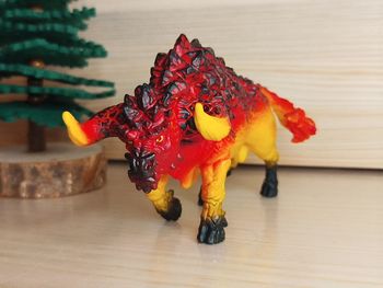 Schleich Taureau de lave Figurine Eldrador Animal imaginaire