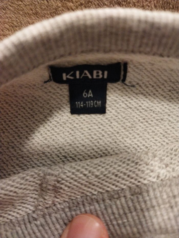 Sweat gris 6 ans - photo numéro 3