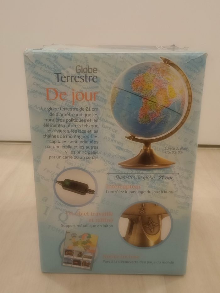Globe terrestre le jour, globe céleste la nuit
Marque BUKI - photo numéro 2
