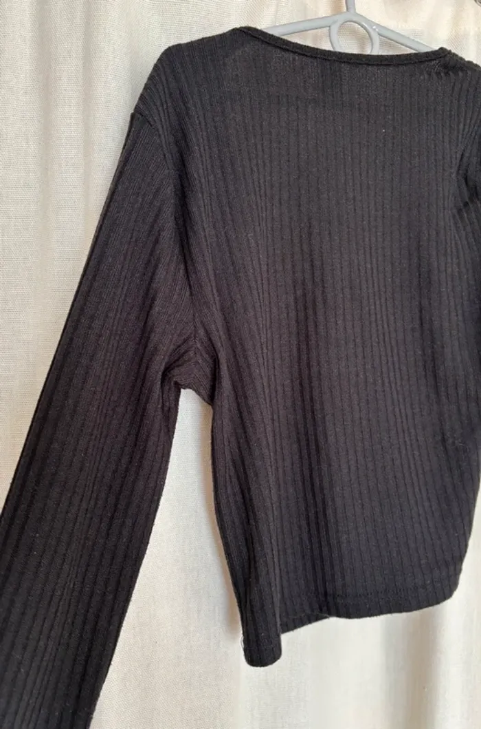 Petit pull noir côtelé à col carré - photo numéro 3
