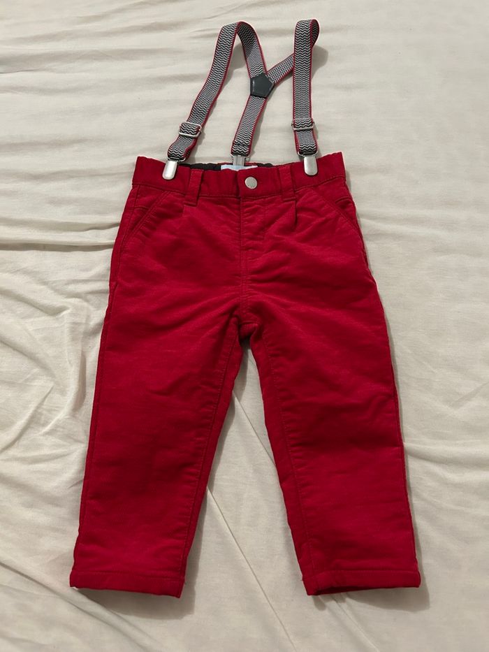 Pantalon rouge avec bretelles obaibi 18 mois