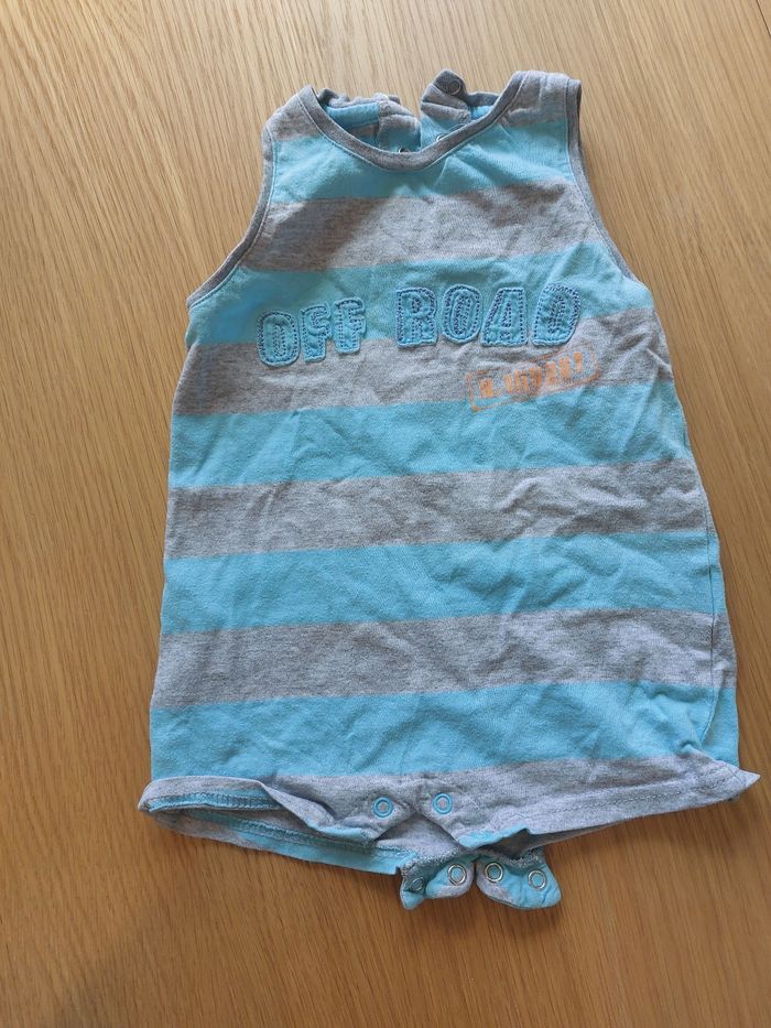 Lot 2 combishorts 12m - photo numéro 2