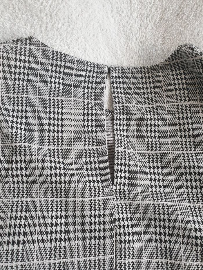 Robe M a carreaux noire et blanches neuve - photo numéro 8