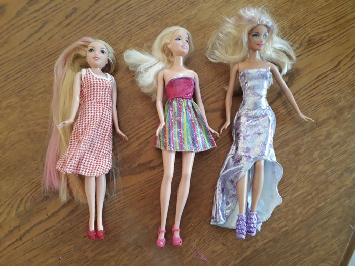 Lot de 3 Barbie avec 2 tenues chacune - photo numéro 5