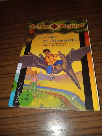 La Cabane Magique 1 : la vallée des Dinosaures