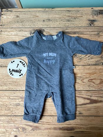 Pyjama tape à l’œil