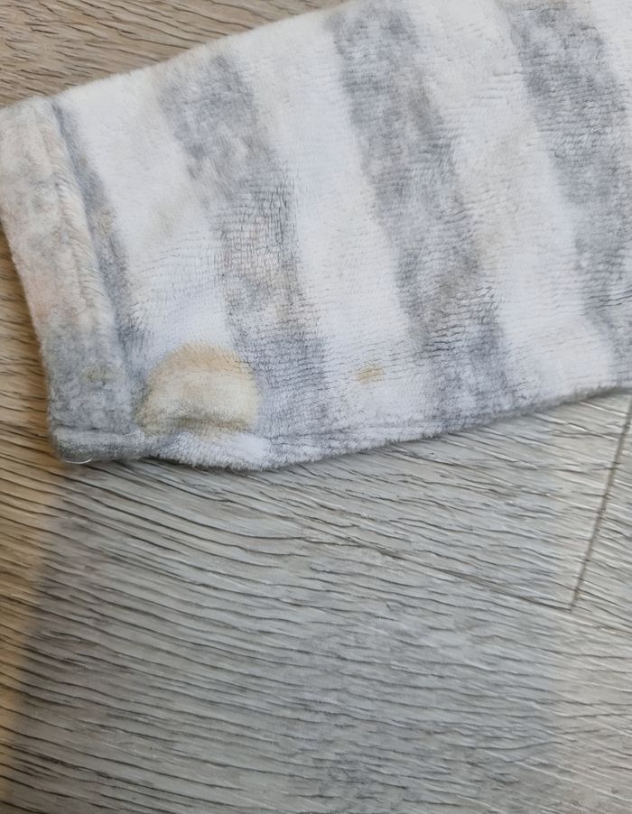 ​Pyjama/Grenouillère Gemo Bébé "Little Gentleman" Gris Rayé 12 Mois Tres Bonne Etat - photo numéro 2