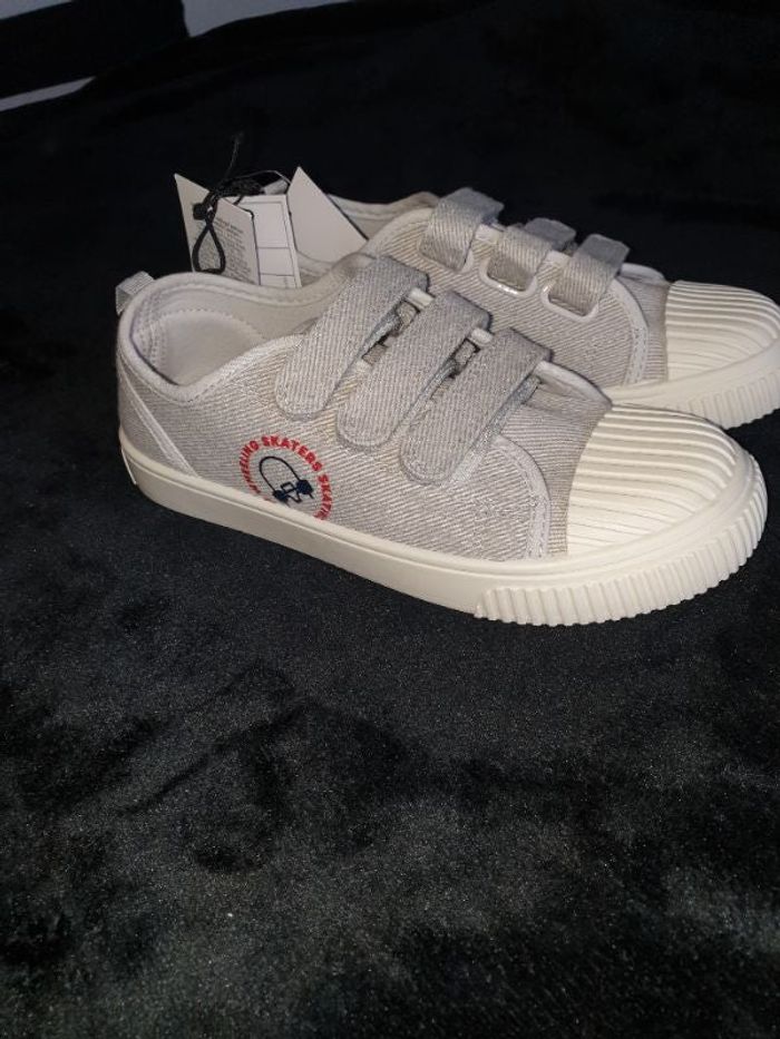 Chaussures à scratchs