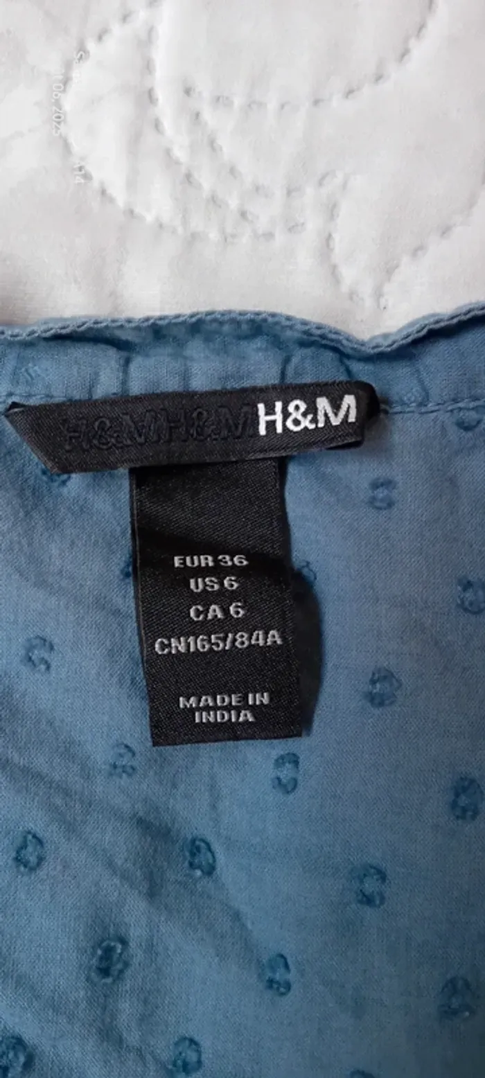 Blouse manches courtes col V avec boutons et broderies bleu femme 36 h&m - photo numéro 17
