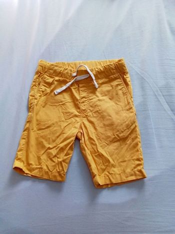Short H&M taille 5 ans 
