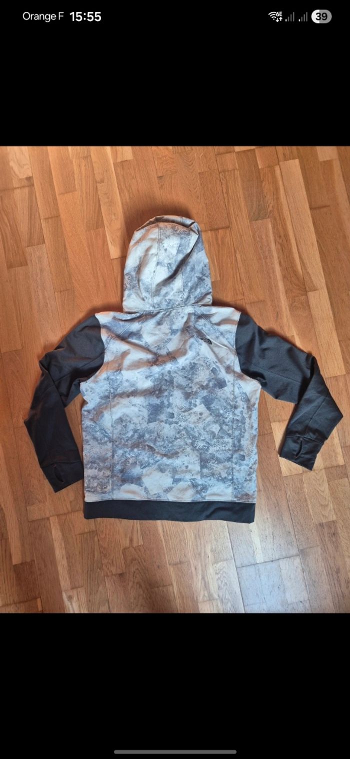 Veste à capuche streetwear/ The North Face/Très bon état - photo numéro 2