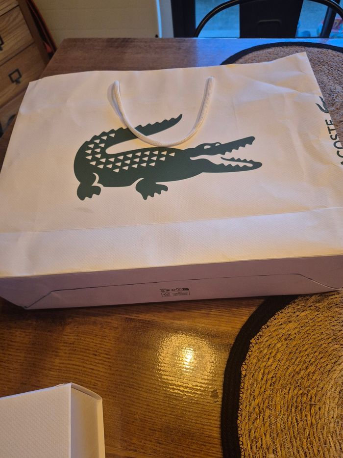 Pull homme Lacoste neuf - photo numéro 8