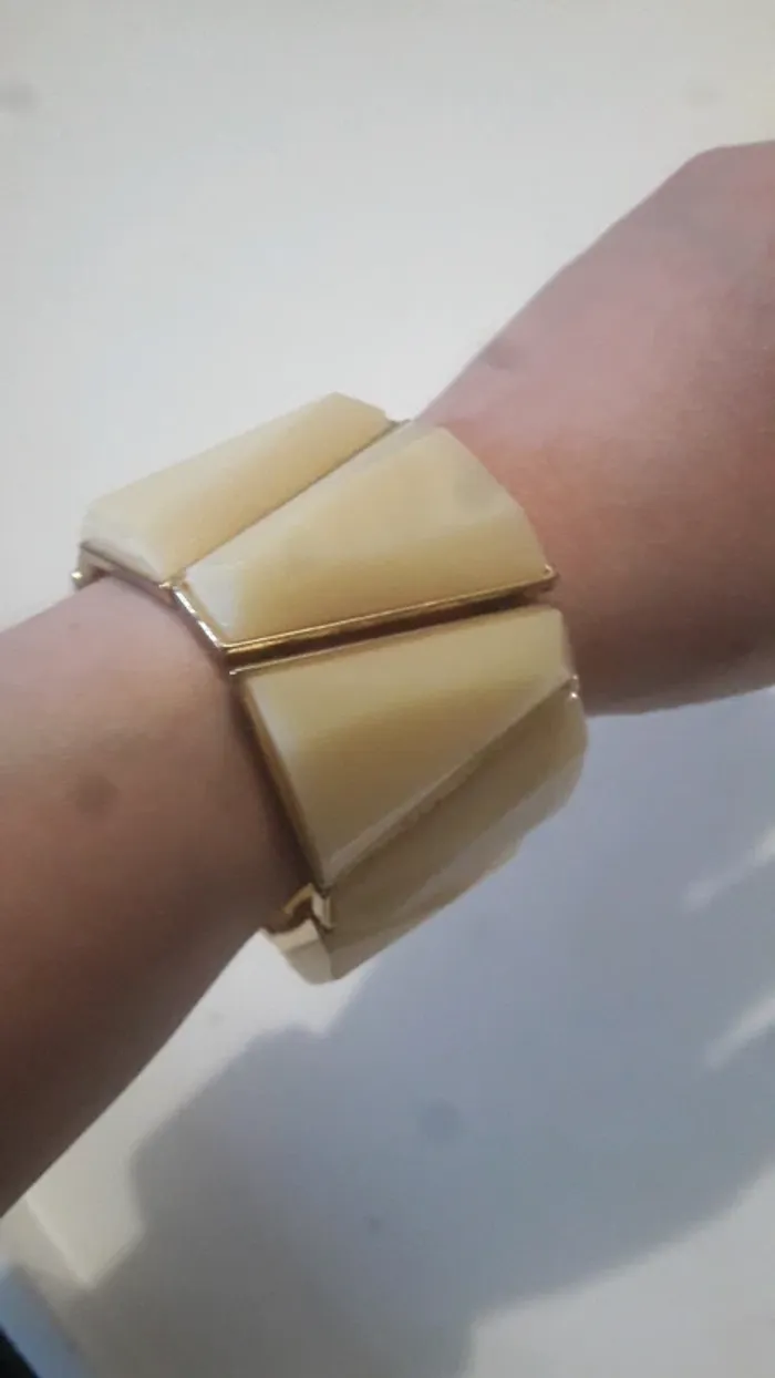 Très beau bracelet les bijoux de Brigitte neuf