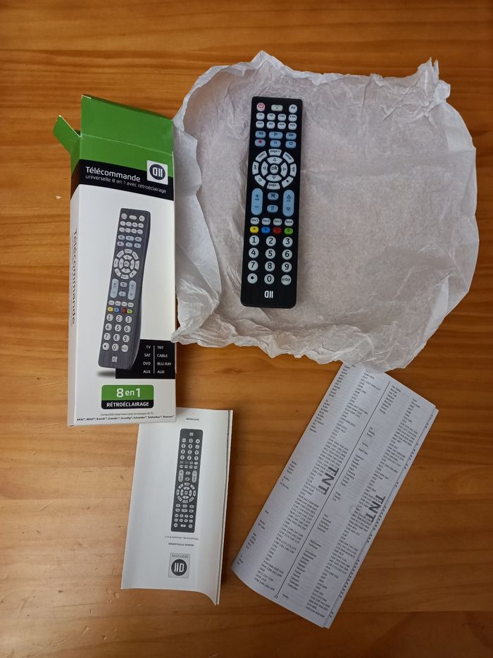 Télécommande universelle 8 en 1 - photo numéro 3