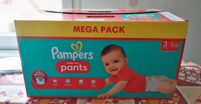 Couches Pampers