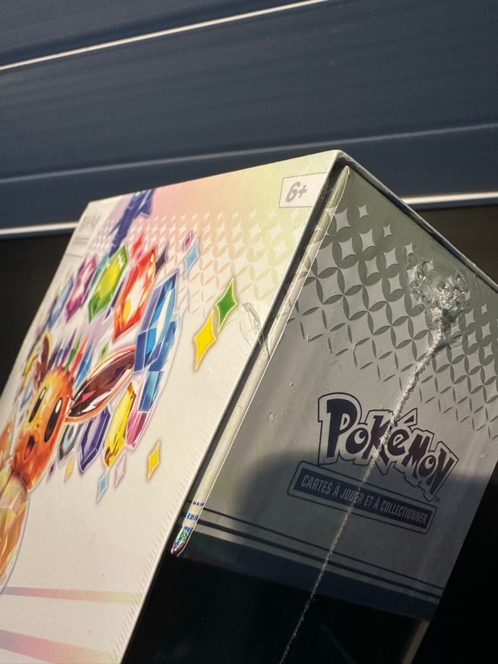 Pokémon : ETB EV8.5 - Coffret Dresseur d’Évolutions Prismatiques avec défaut - photo numéro 4