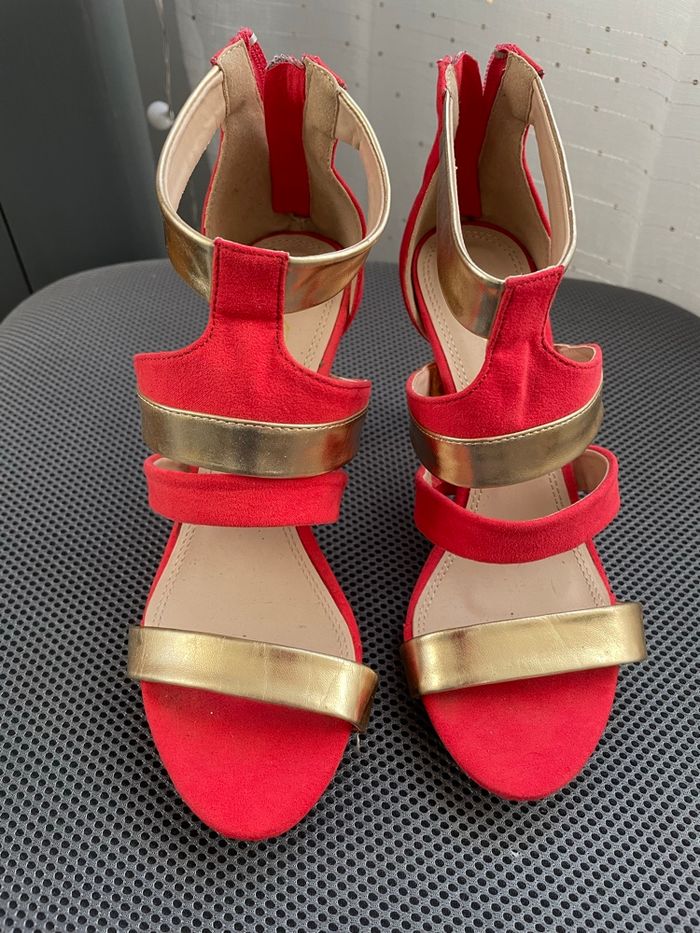 Sandales corail et doré - photo numéro 3