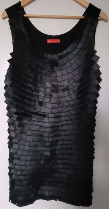 Jolie robe satinée