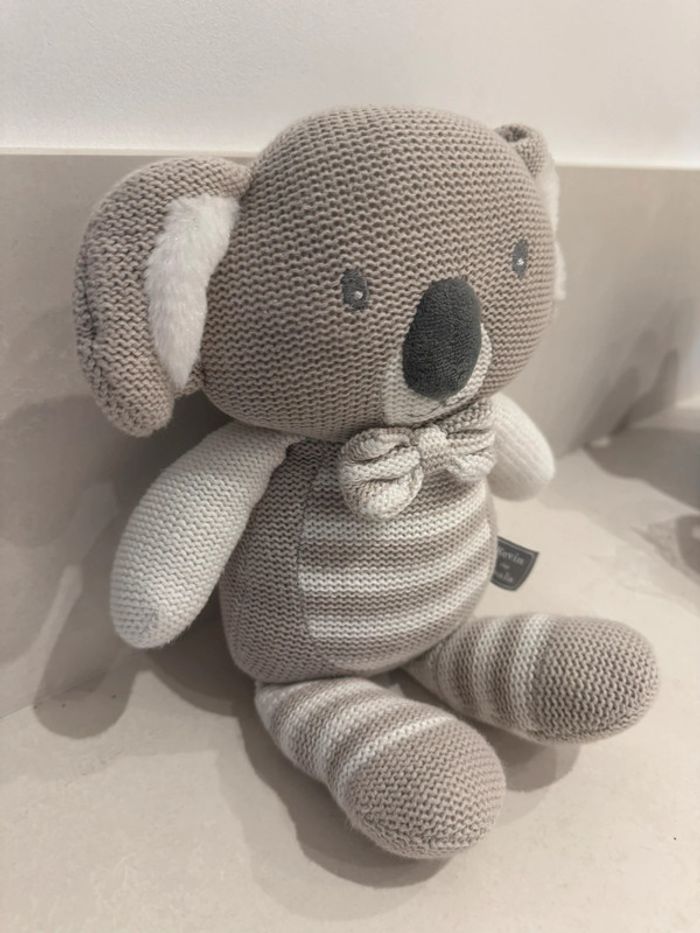 Lot de 2 peluches tricotées Theodore l’Éléphant & Kevin le Koala - photo numéro 3