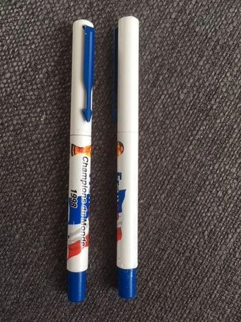 Ensemble de deux crayons bic Parker "France Champions du Monde 1998"