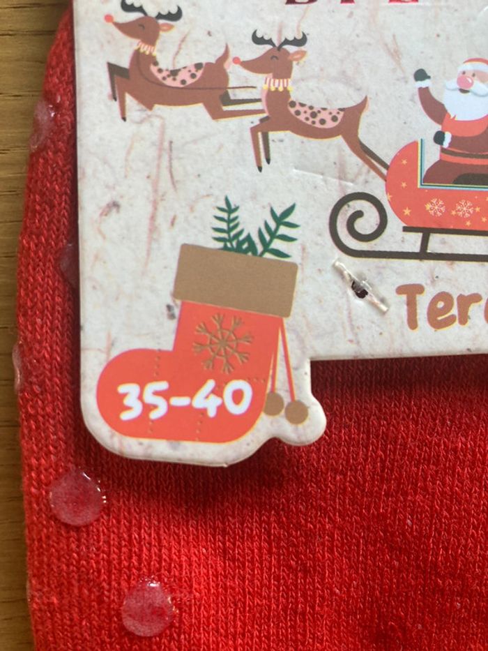 Chaussettes de noël antidérapantes 35-40 neuf - photo numéro 2