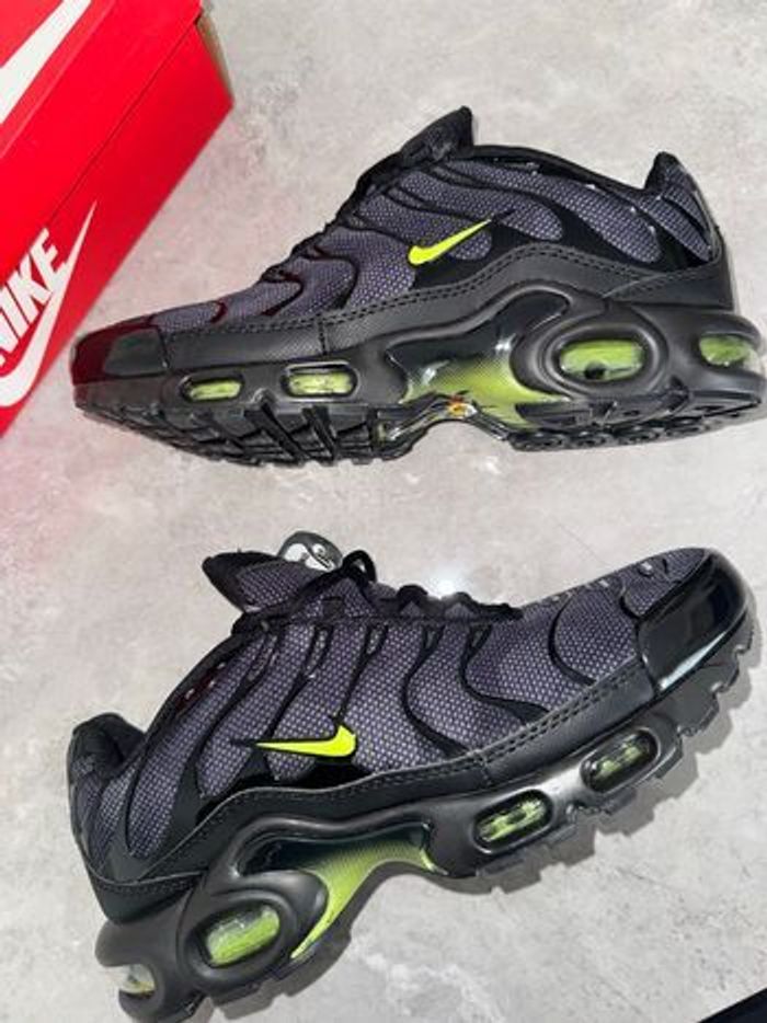 Nike tn noir gris fluo 40 - photo numéro 2