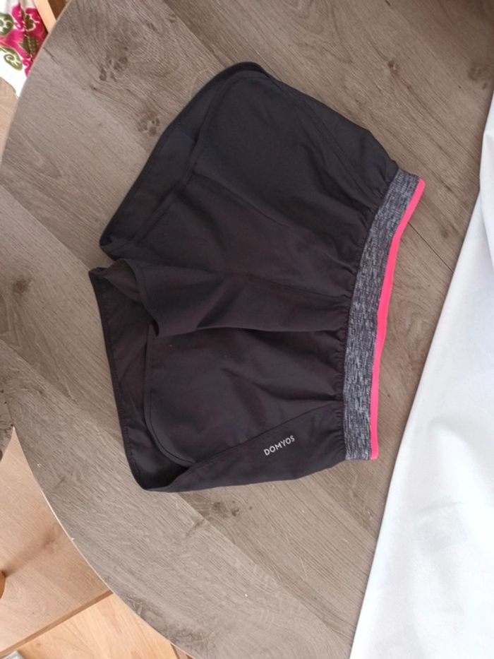 Short fille - photo numéro 4