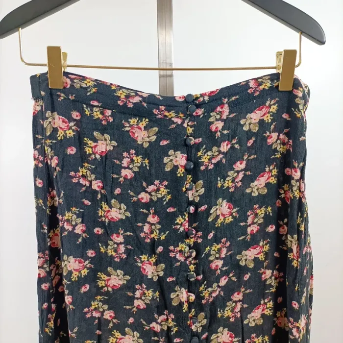Jupe midi fluide fleurie boutonnée noir rose taille 40 bohème romantique A1446 - photo numéro 2