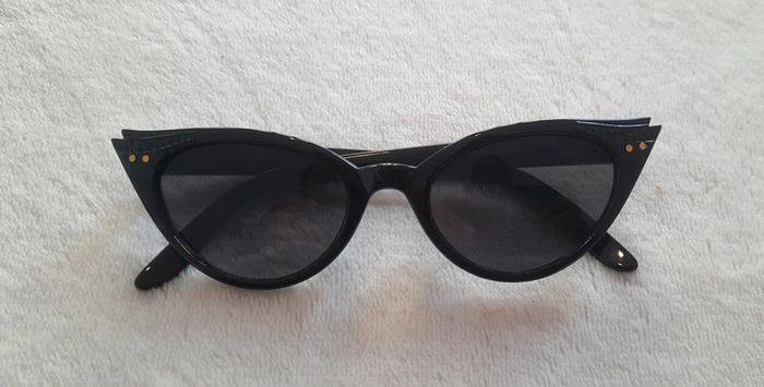 Lunette de soleil - photo numéro 2