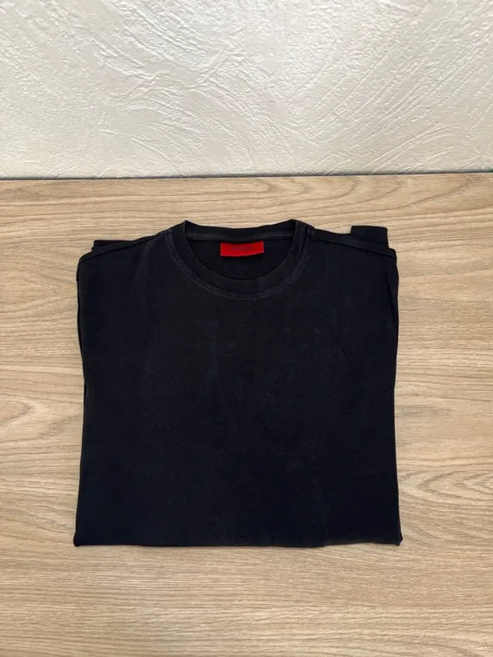 T-shirt Hugo Boss neuf – Taille S