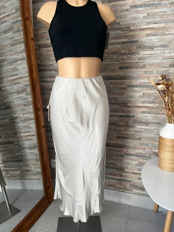 Jupe longue satinée écru