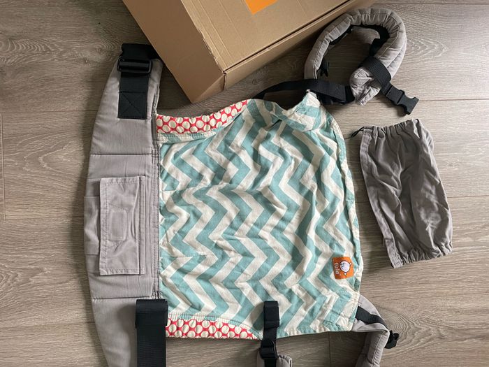 Portage préformé prefo de la marqué Tula taille toddler - photo numéro 2