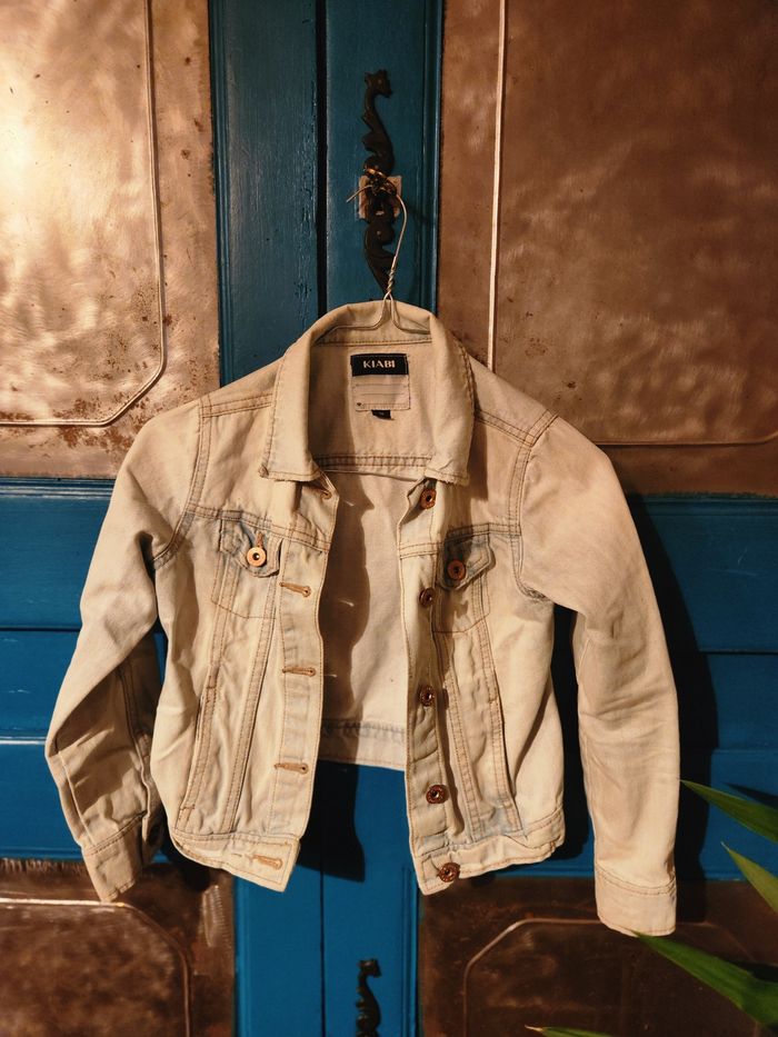 Veste en jean bleu clair kiabi 8 ans
