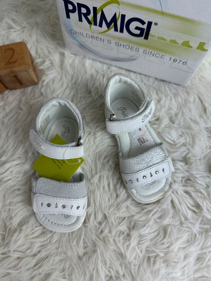 Paire de sandales blanches Primigi taille 21 - photo numéro 2