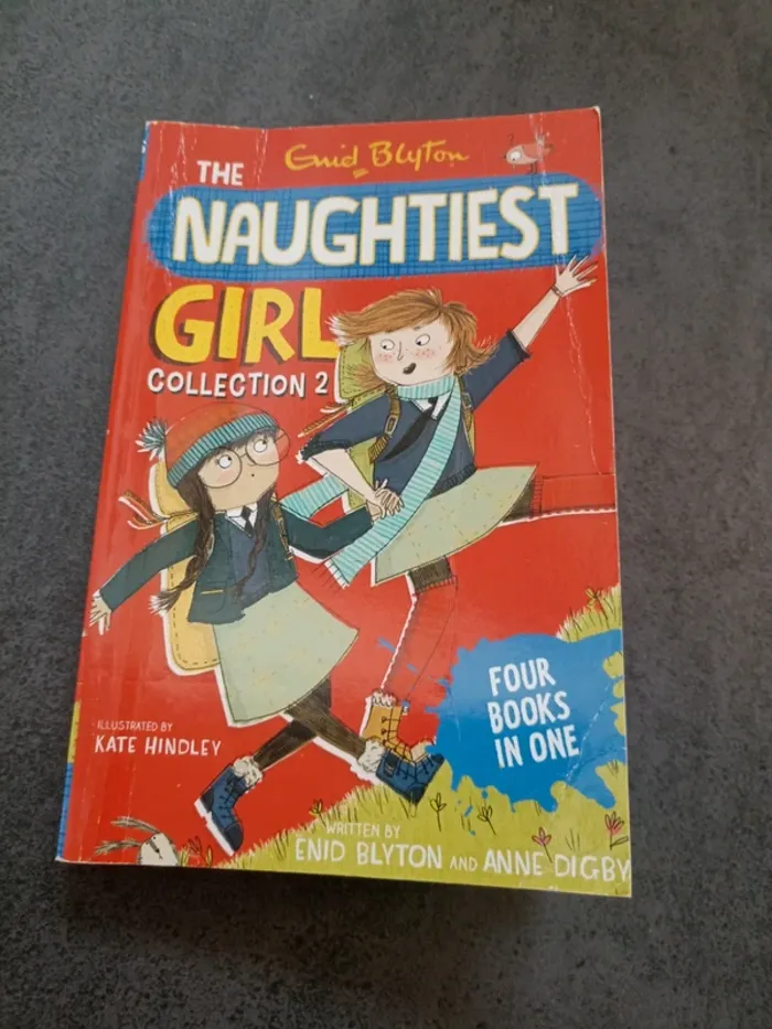 The naughtiest girl - photo numéro 2