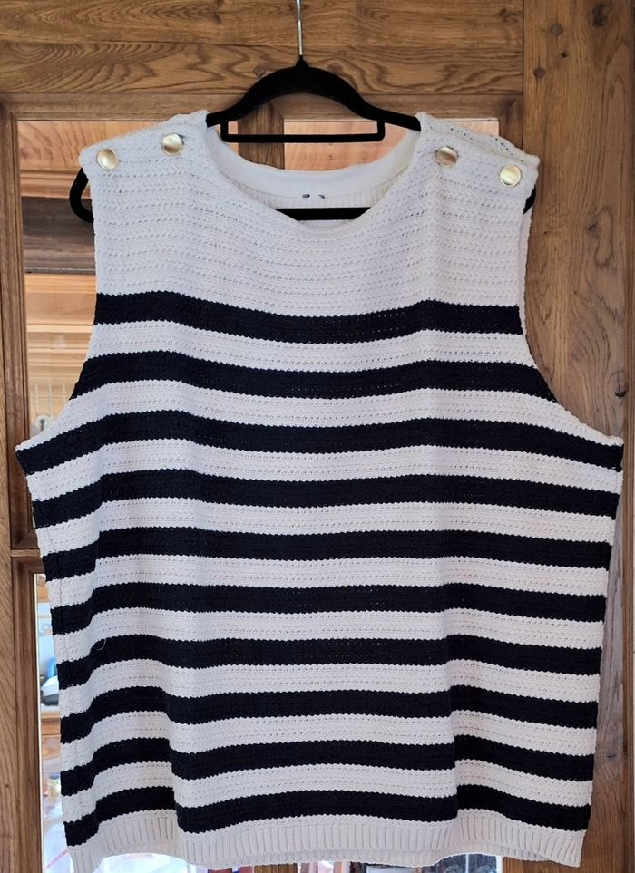 Pull sans manche