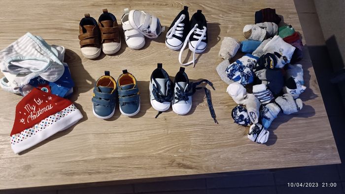 Lot chaussures et chaussettes