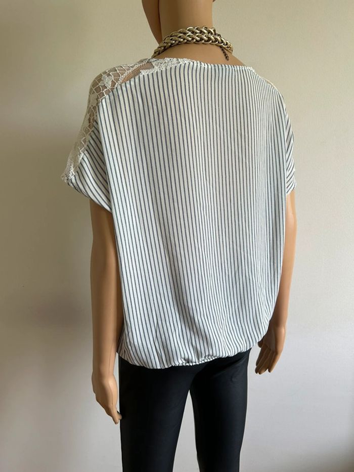 Blouse blanche et bleue avec dentelle Vero Moda taille S jamais portée - photo numéro 8