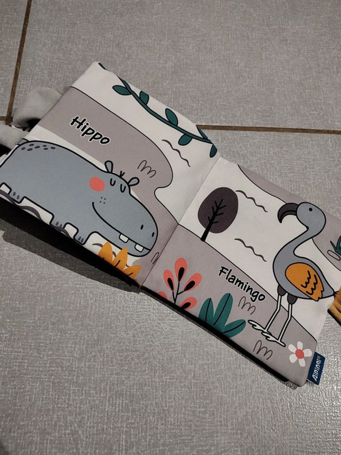 Livre tissu sensoriel "les animaux de la jungle" - photo numéro 4