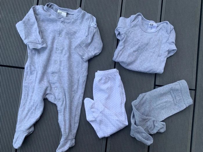 Lot 4 pièces 3 mois pyjama body ml H&M legging à pied bout'chou