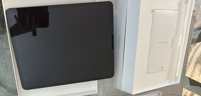 Apple iPad Pro 12,9 pouces (5e génération) Wi-Fi cellulaire 2 To gris sidéral - photo numéro 2