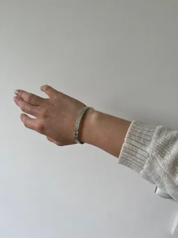 Bracelet argenté neuf