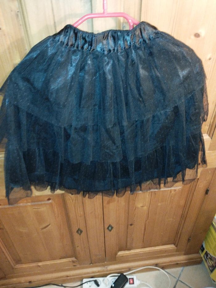 Jupe noire 8 ans - photo numéro 6
