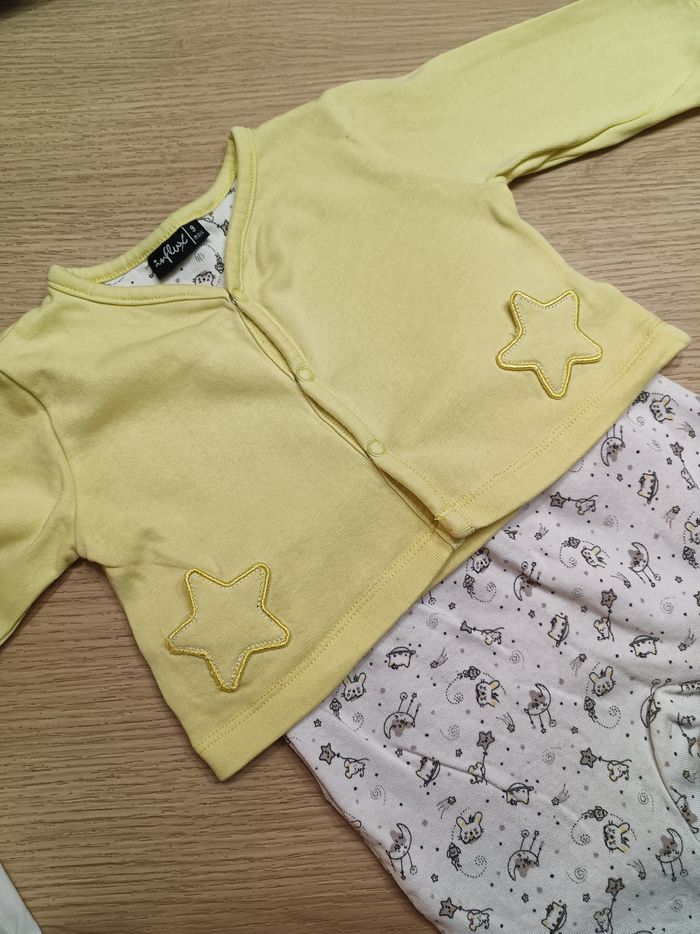 Ensemble de pyjama - photo numéro 2